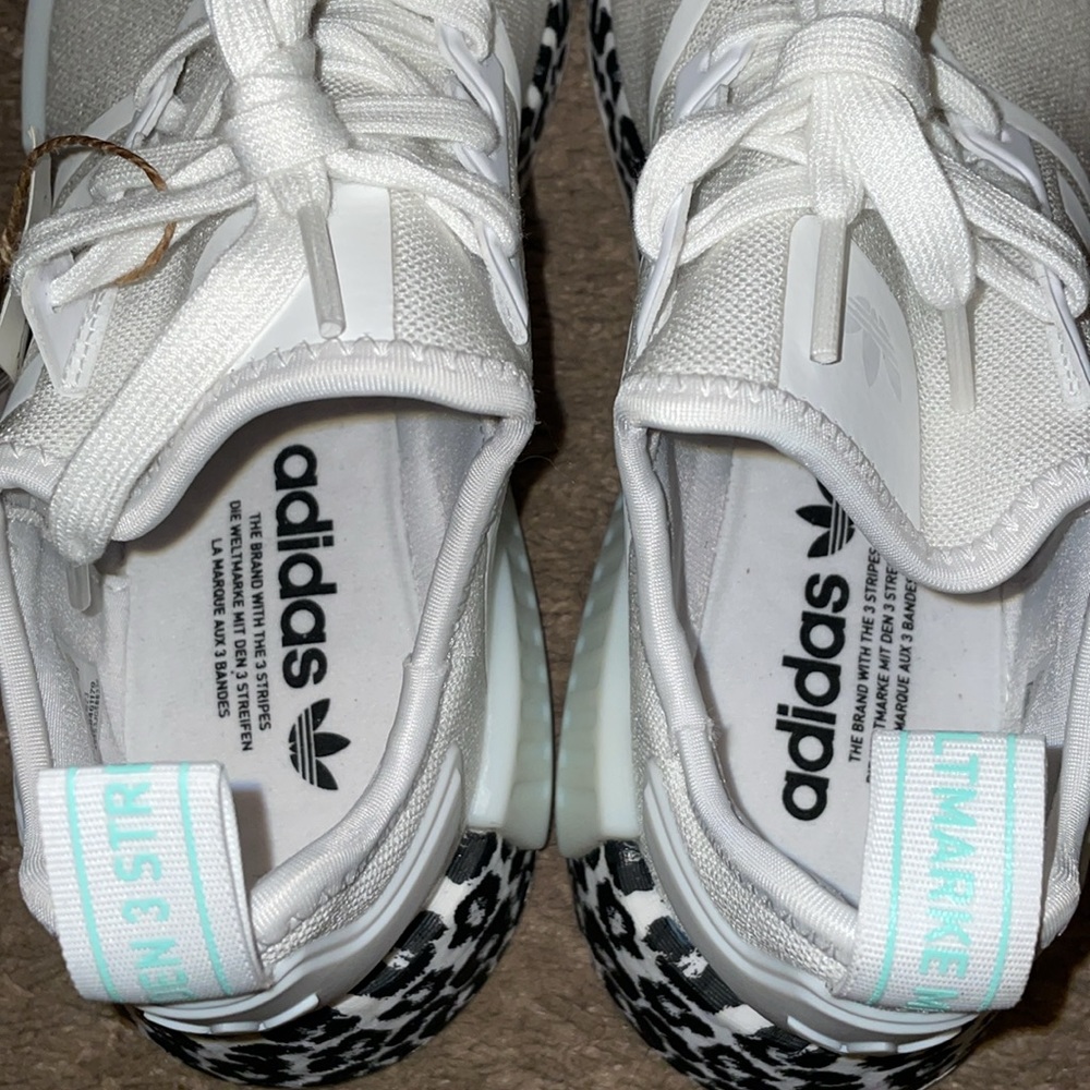 Adidas Originals NMD_R1 Boost white leopard women’s athletic shoes - Picture 7 of 10